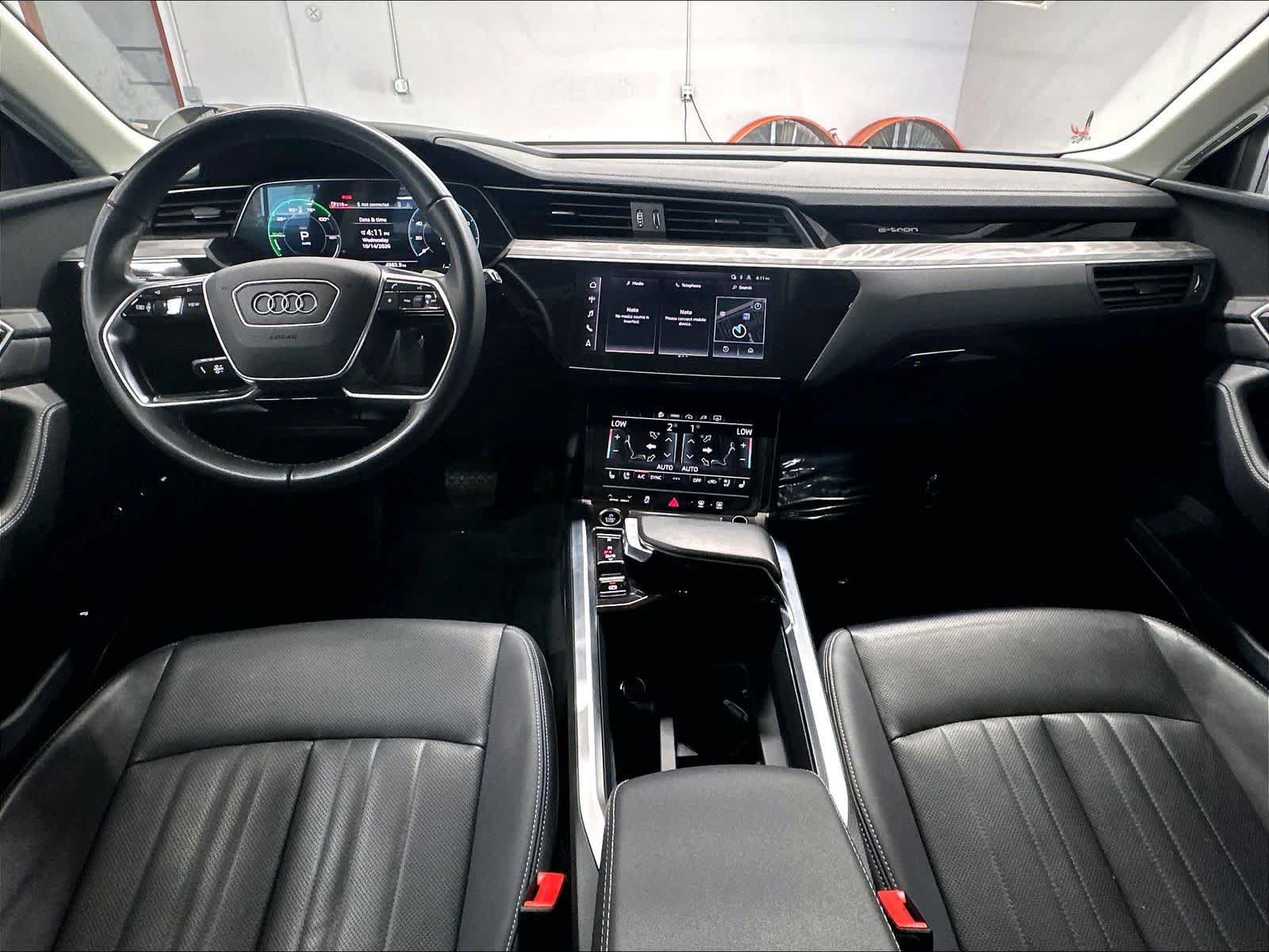 Used 2024 Audi Q8 e-tron Premium Plus AWD/4WD image 17