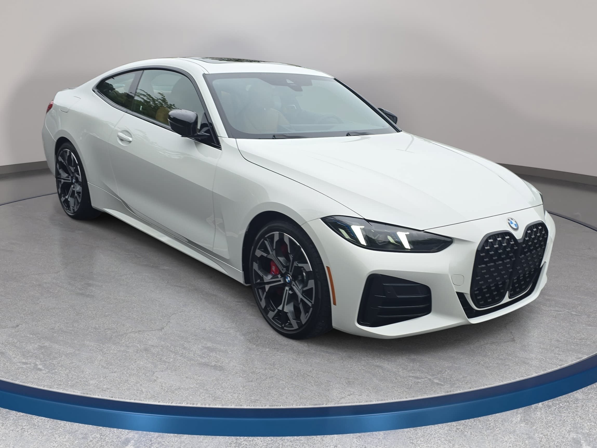 Used 2026 BMW 430i Coupe w/ M Sport Package RWD image 3