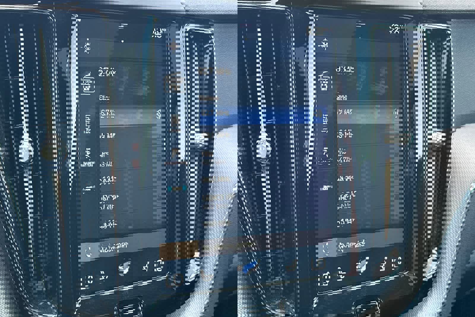 Used 2019 Volvo XC60 T5 R-Design image 22