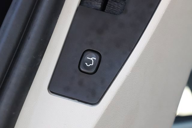 Used 2017 Dodge Grand Caravan SXT image 9