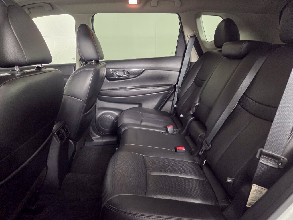 Used 2020 Nissan Rogue SL w/ Premium Package FWD image 22