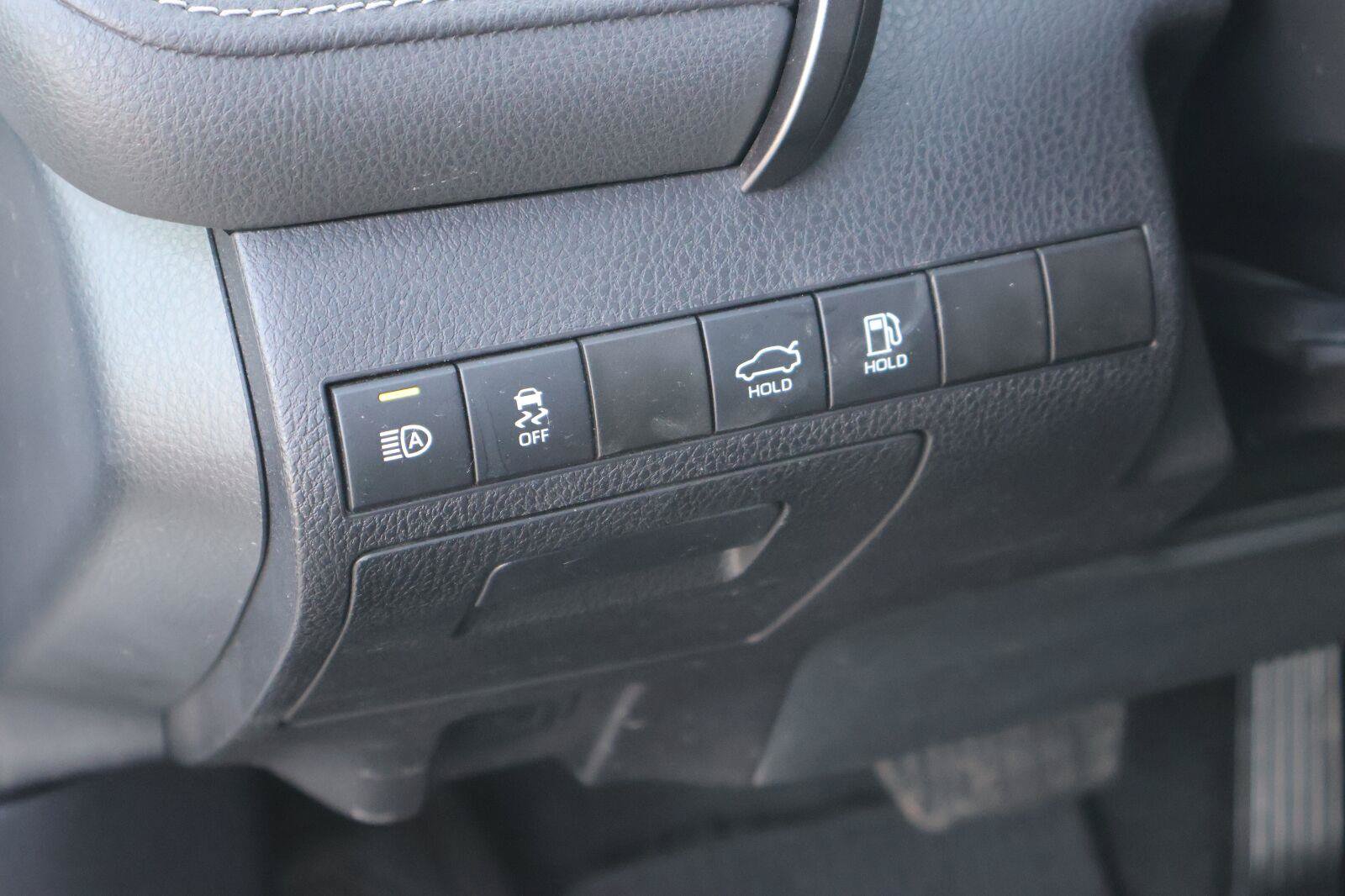 Used 2022 Toyota Camry XSE FWD image 22