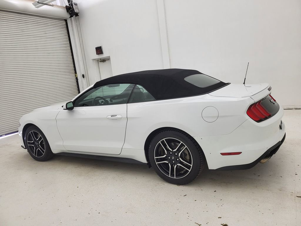 Used 2022 Ford Mustang Premium RWD image 18