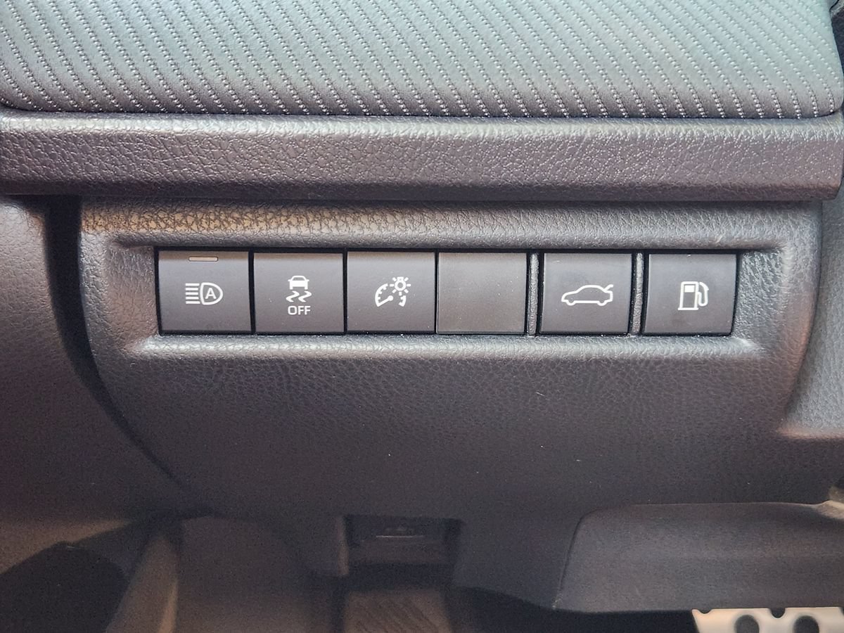 Used 2025 Toyota Camry SE w/ Multimedia Upgrade Package FWD image 38