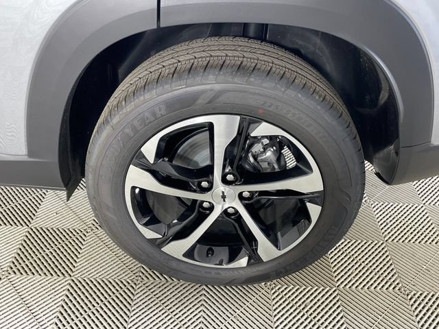New 2026 Chevrolet Trax RS w/ Driver Confidence Package FWD image 17