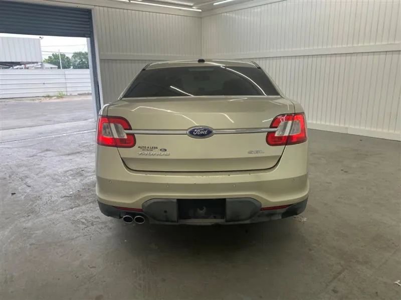 Used 2010 Ford Taurus SEL image 6