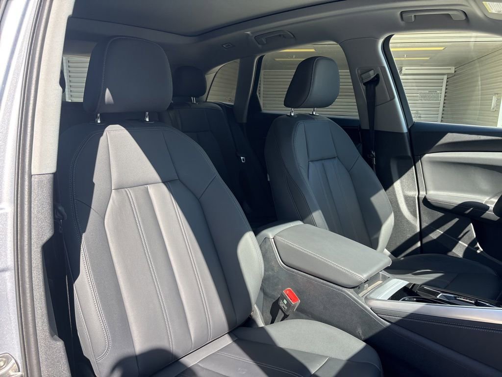 Used 2025 Audi Q5 Premium Plus w/ Premium Plus AWD/4WD image 15