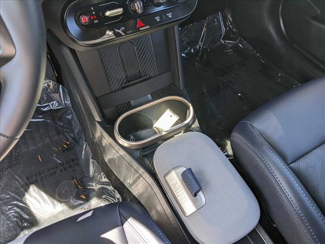 Used 2025 MINI Cooper 2-Door Hardtop image 11