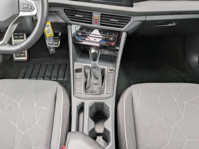 Certified 2025 Volkswagen Jetta Sport FWD image 18