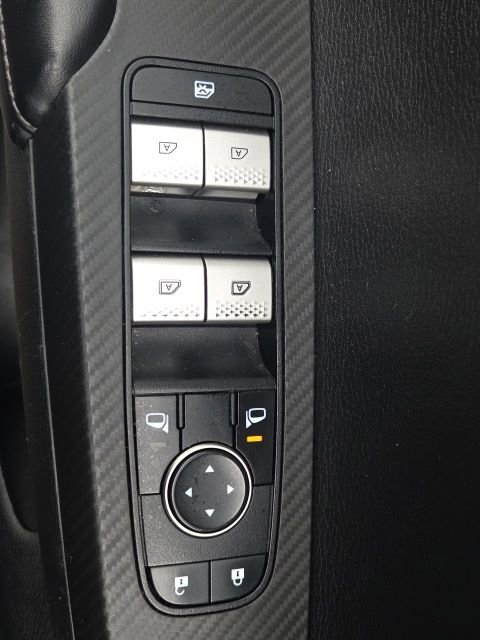 Used 2022 Mitsubishi Outlander SE image 24