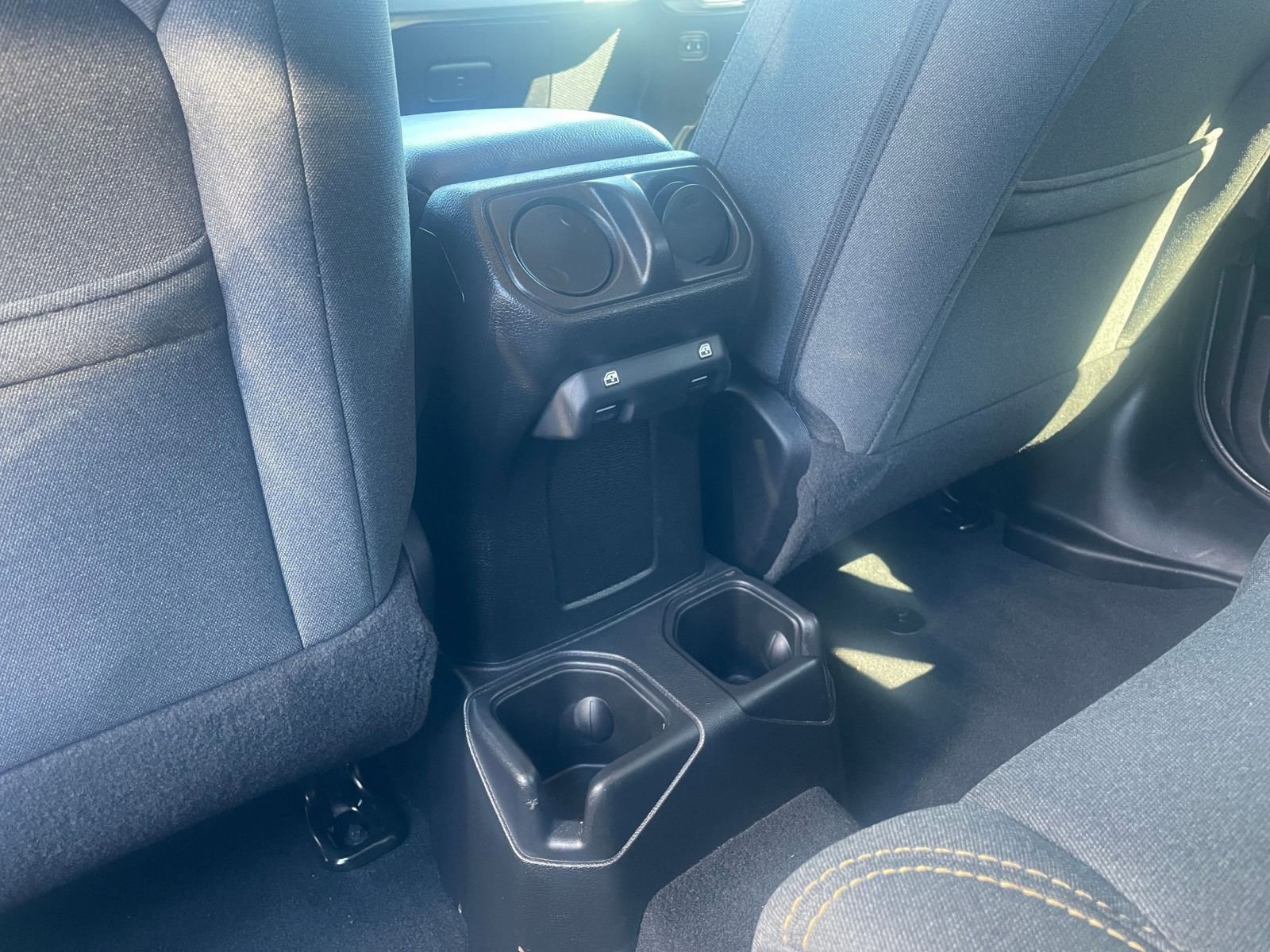 Used 2025 Jeep Wrangler Sport S AWD/4WD image 22