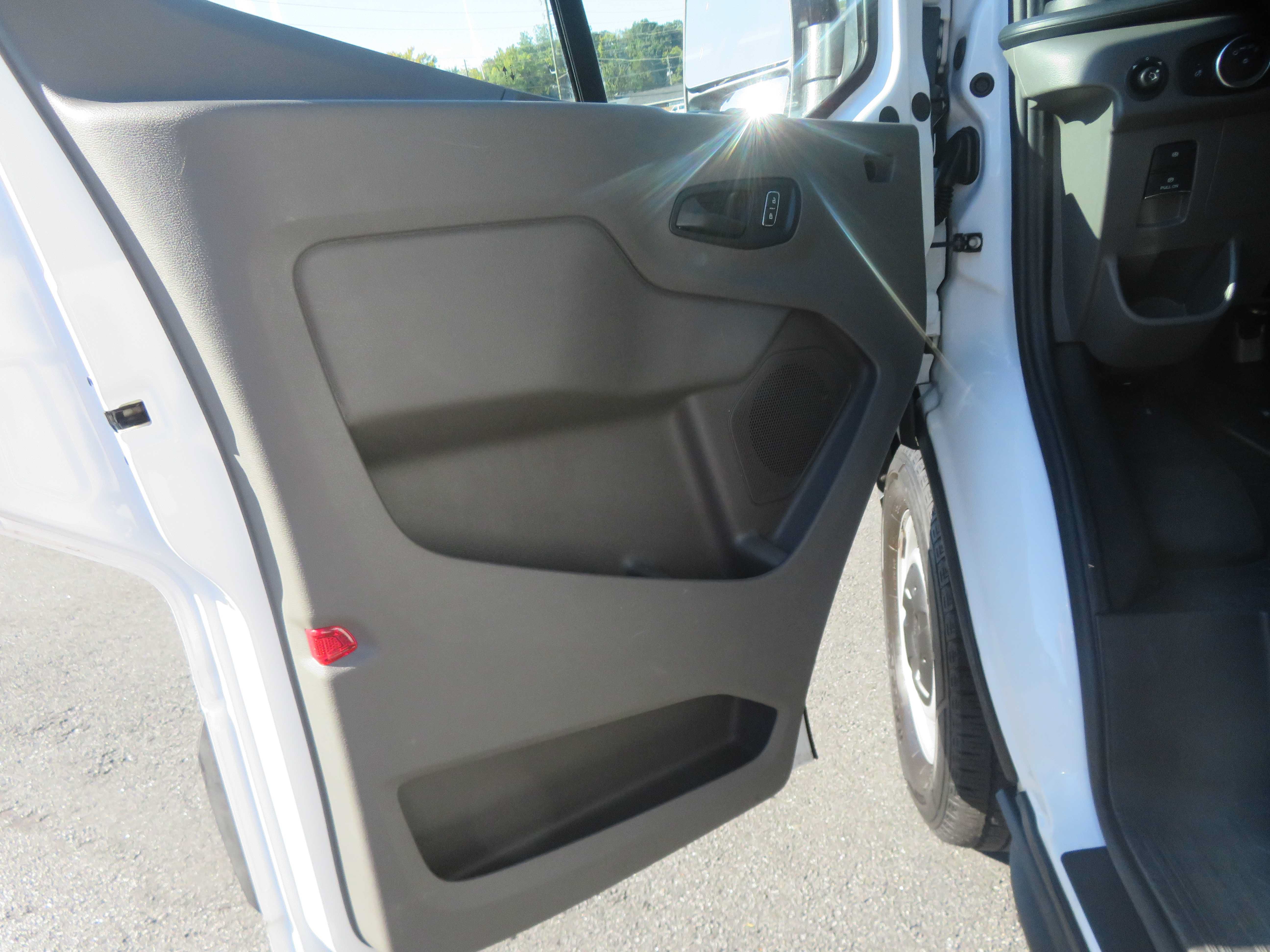 Used 2022 Ford Transit 350 XL RWD image 13