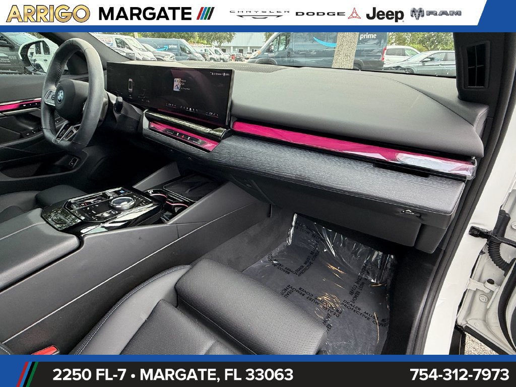 Used 2025 BMW i5 xDrive40 w/ M Sport Package AWD/4WD image 20