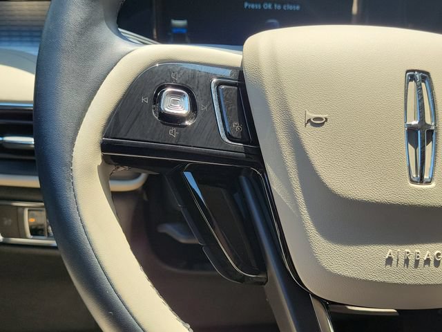 Certified 2025 Lincoln Corsair FWD image 21