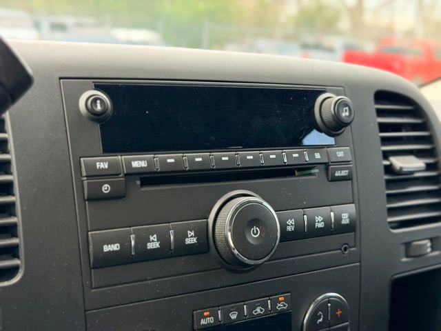 Used 2013 Chevrolet Silverado 2500 LT w/ Interior Plus Package image 13