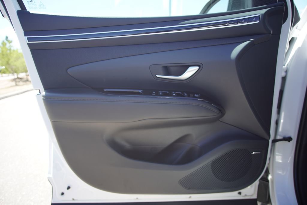 Used 2022 Hyundai Tucson Limited image 16