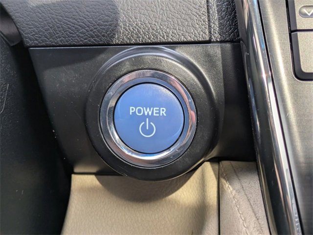 Used 2012 Toyota Camry XLE w/ Leather Pkg image 23