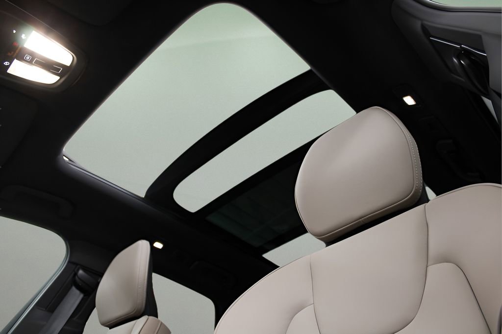 New 2026 Volvo XC60 B5 Core w/ Protection Package Premier image 40