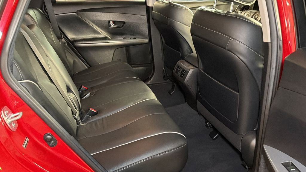 Used 2015 Toyota Venza XLE image 12