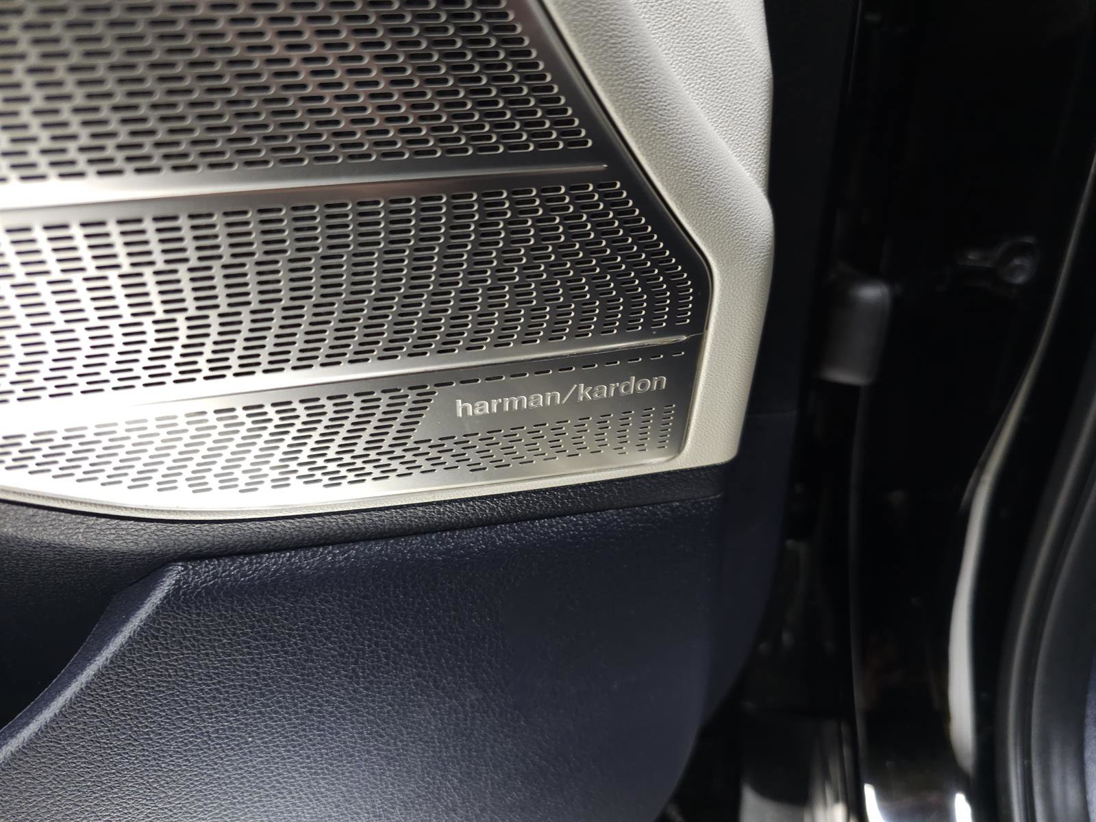 Used 2022 Hyundai Palisade Limited image 14