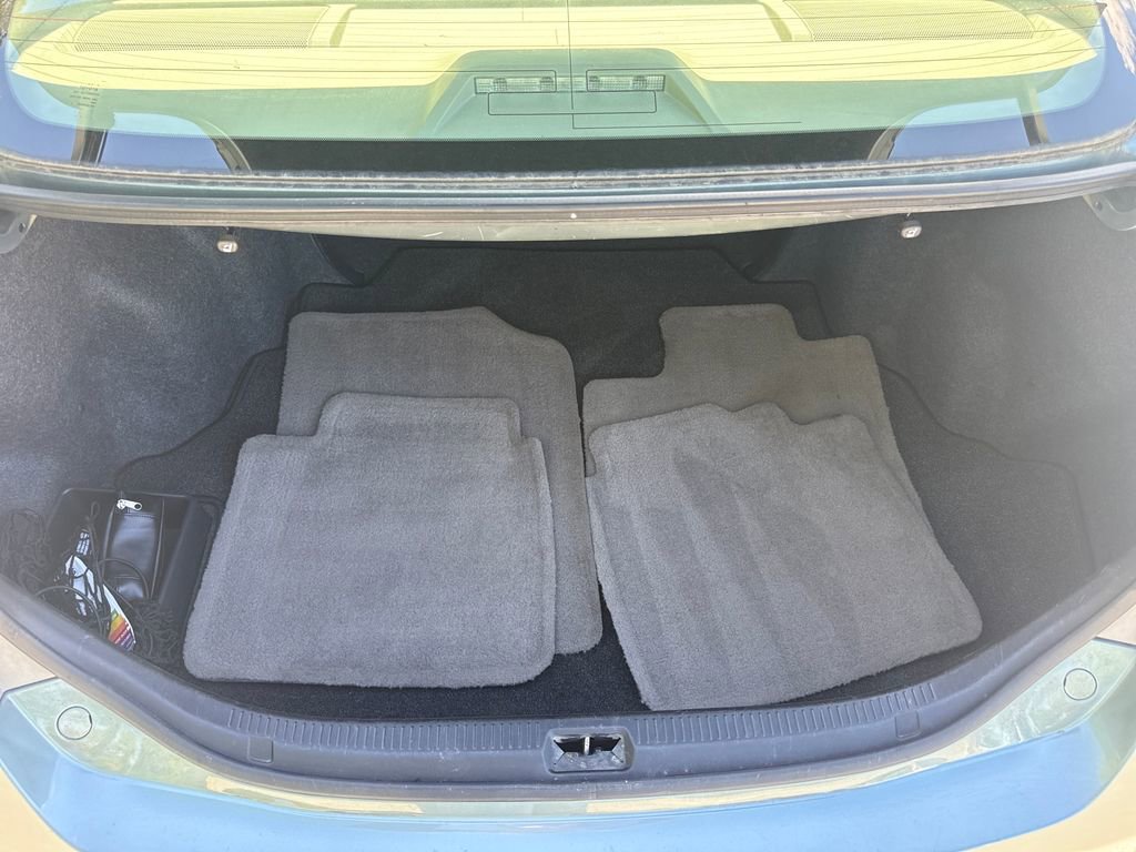 Used 2011 Toyota Camry LE FWD image 32