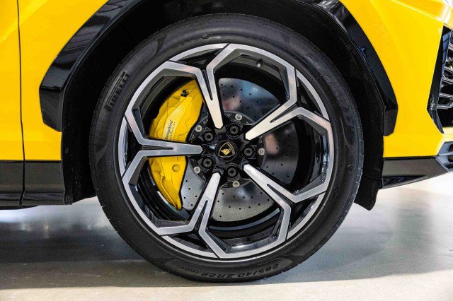 Used 2022 Lamborghini Urus image 41