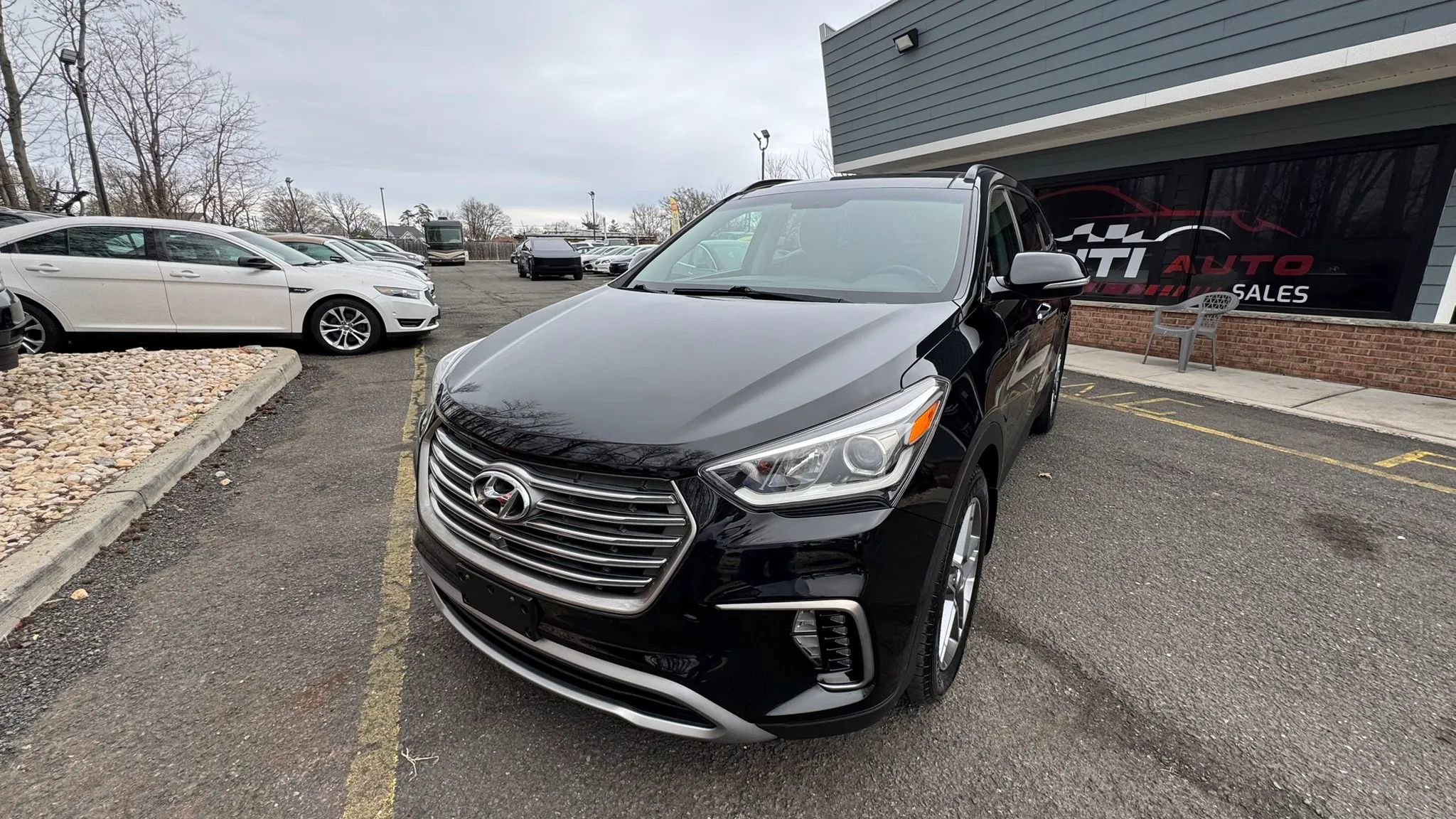 Used 2017 Hyundai Santa Fe AWD
