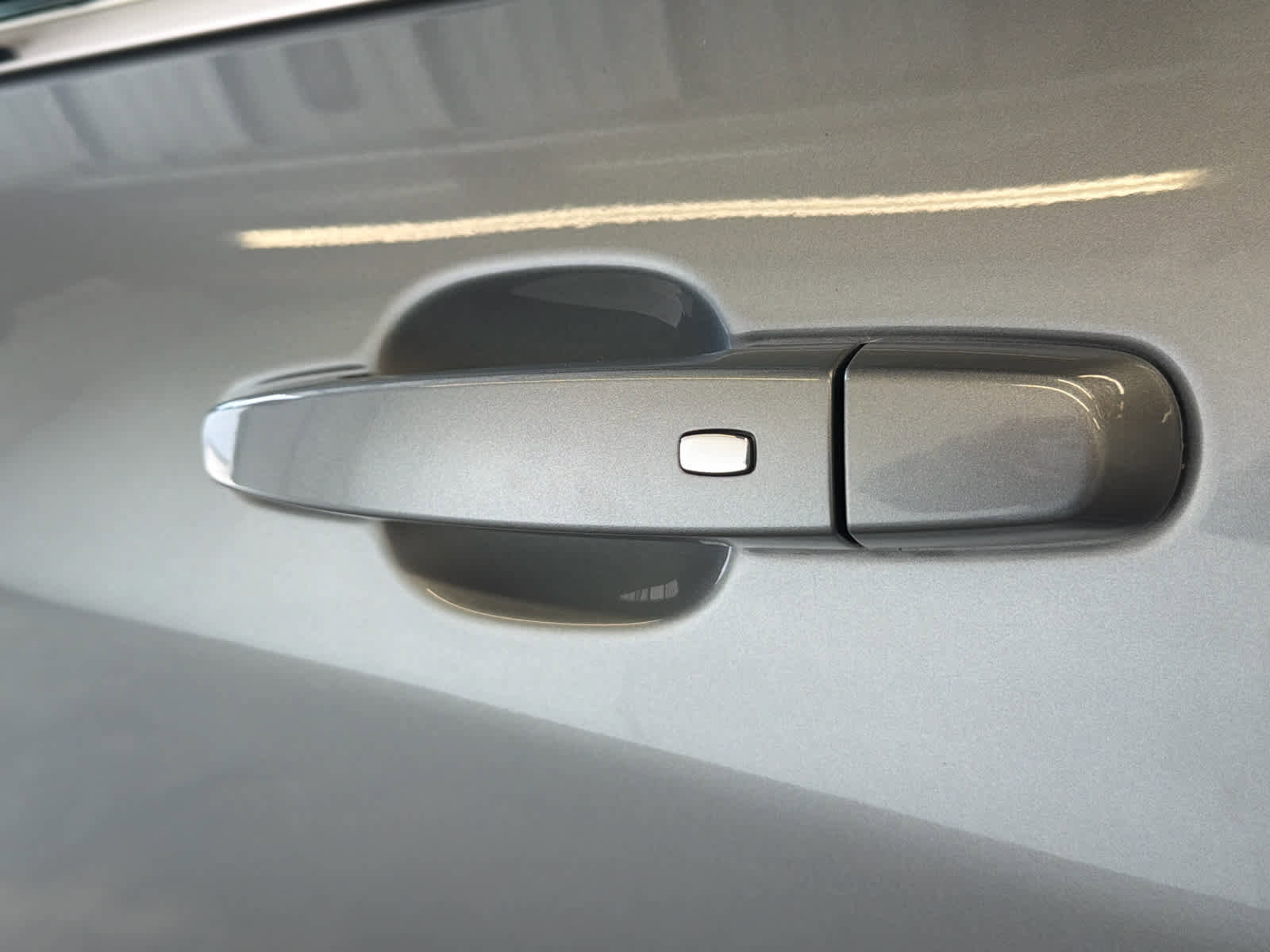 Used 2024 Chevrolet Equinox LT w/ LPO, Floor Liner Package FWD image 12