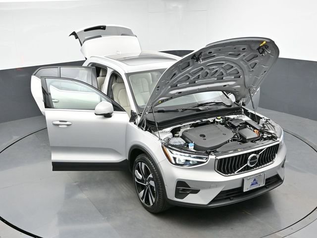Used 2023 Volvo XC40 B5 Ultimate w/ Climate Package AWD/4WD image 51