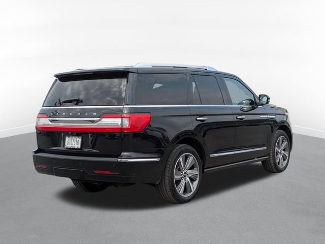 Used 2019 Lincoln Navigator Reserve AWD/4WD image 3