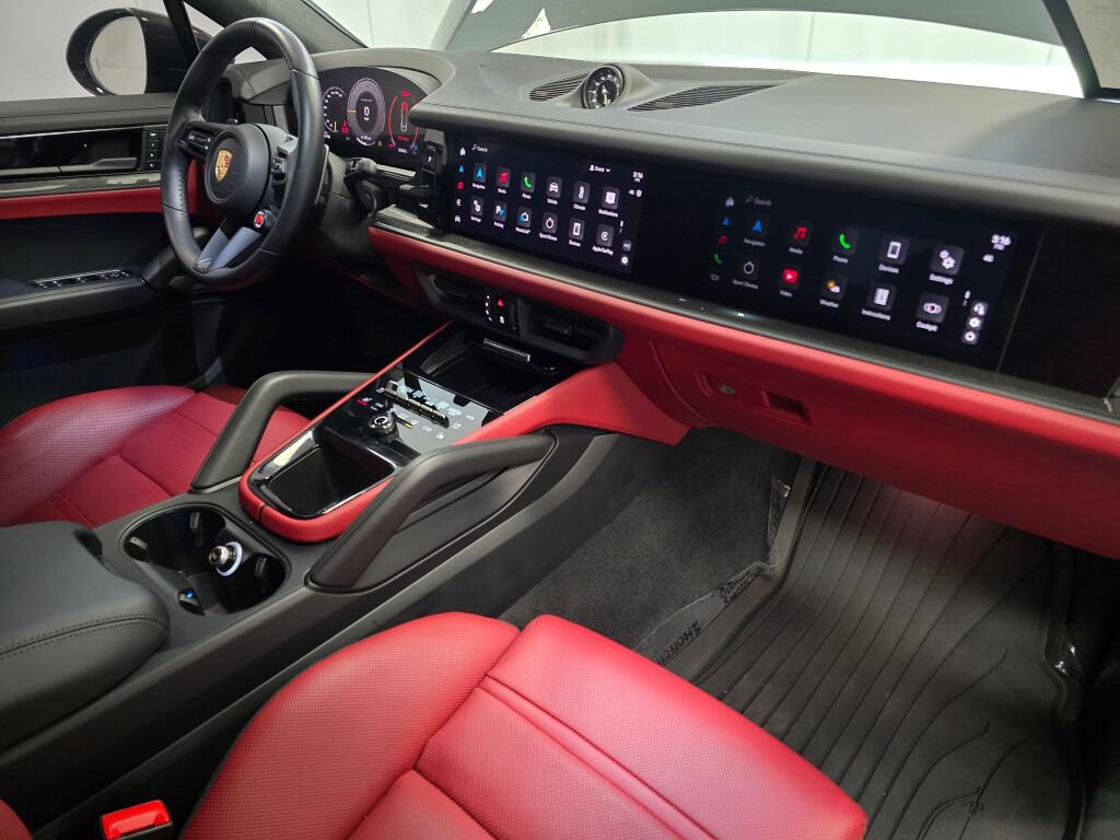 Certified 2024 Porsche Cayenne Turbo GT AWD/4WD image 30