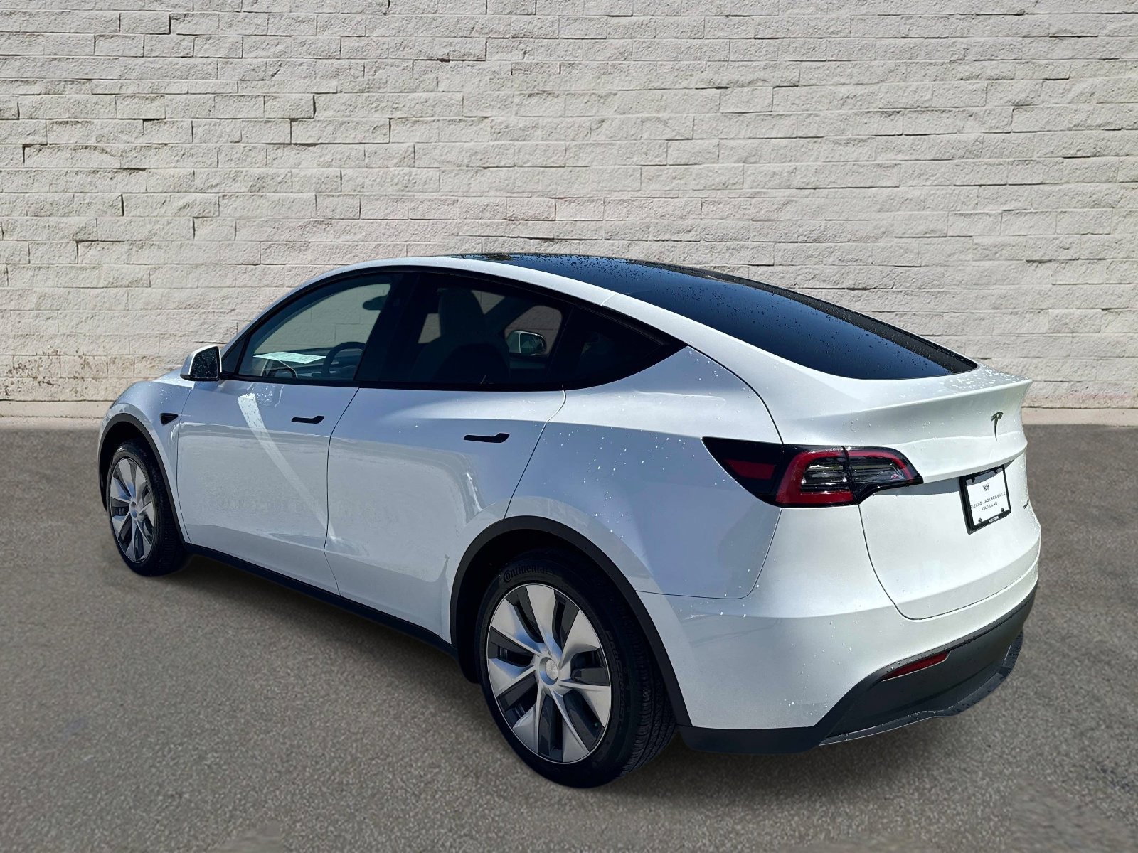 Used 2024 Tesla Model Y Long Range image 3