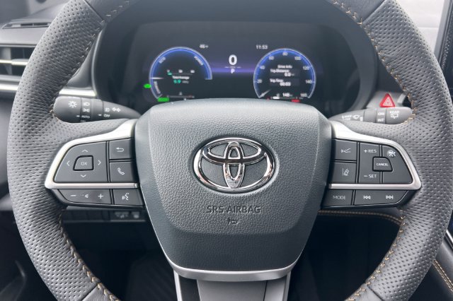 New 2026 Toyota Sienna XLE Woodland Edition AWD/4WD image 24
