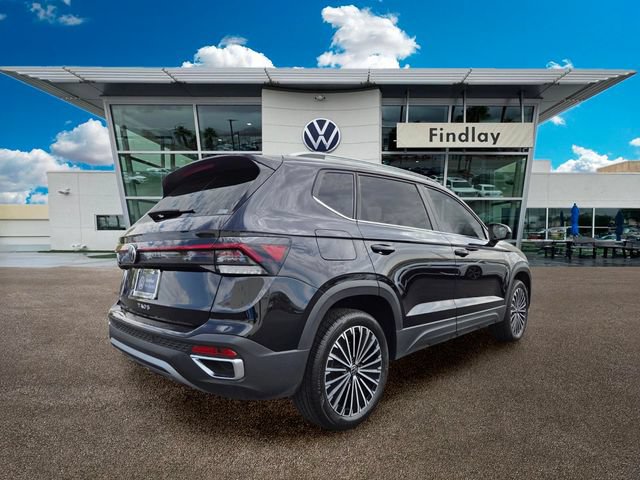 Certified 2025 Volkswagen Taos SE FWD image 7