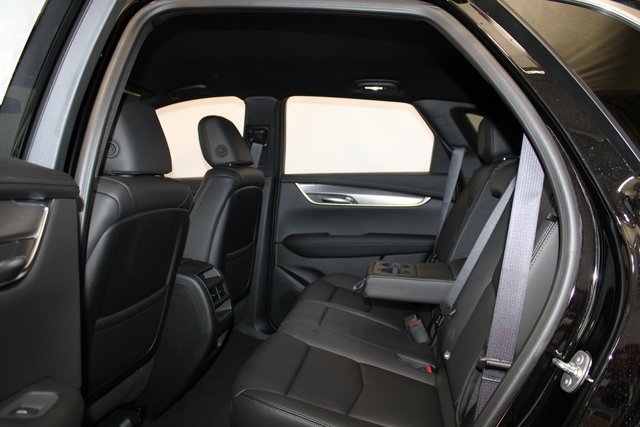 New 2025 Cadillac XT5 Luxury image 8