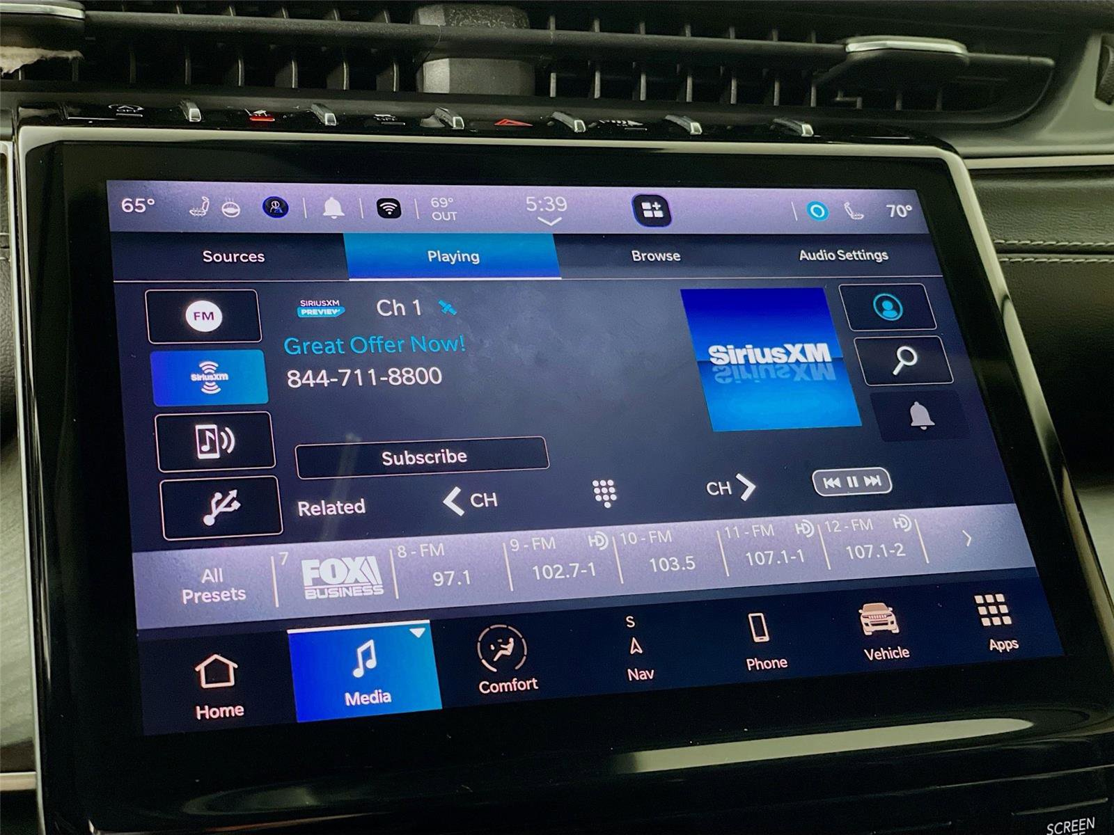 Used 2023 Jeep Grand Cherokee Limited image 17