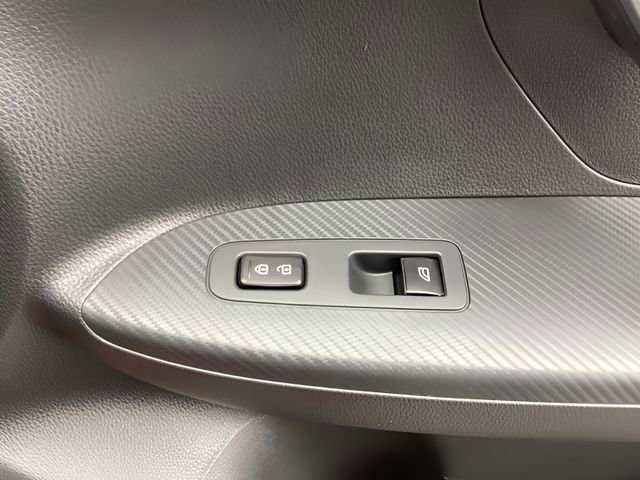 Used 2024 Mitsubishi Eclipse Cross SEL image 13