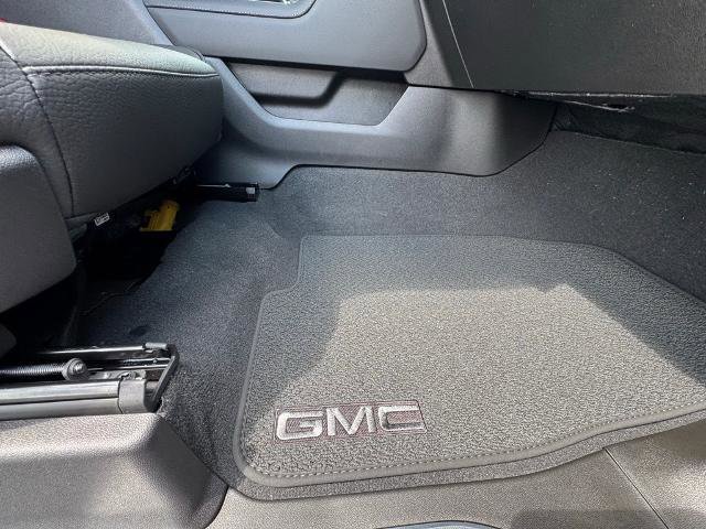 New 2025 GMC Sierra 2500 Denali w/ Denali Reserve Package image 24