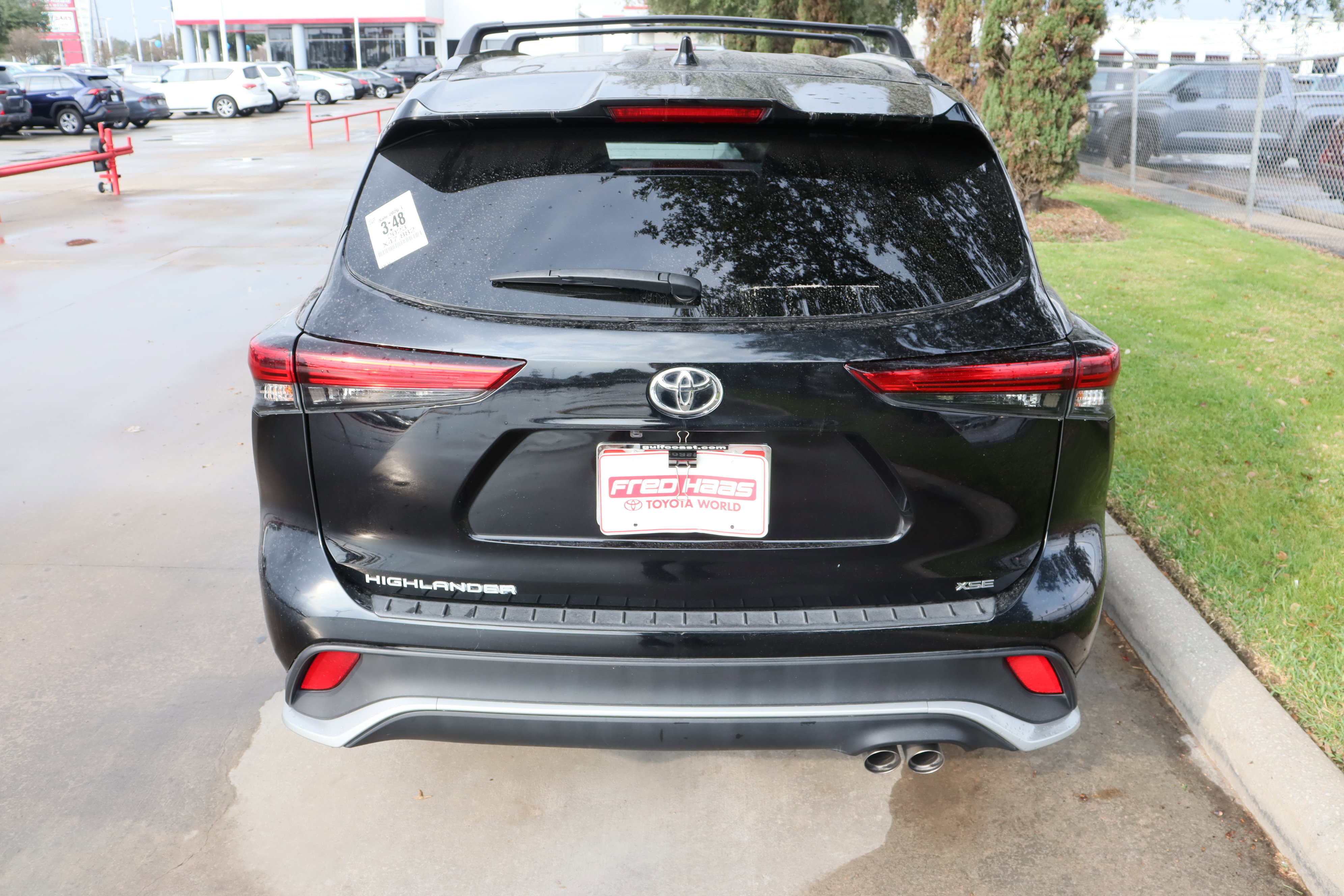 Used 2023 Toyota Highlander XSE image 8