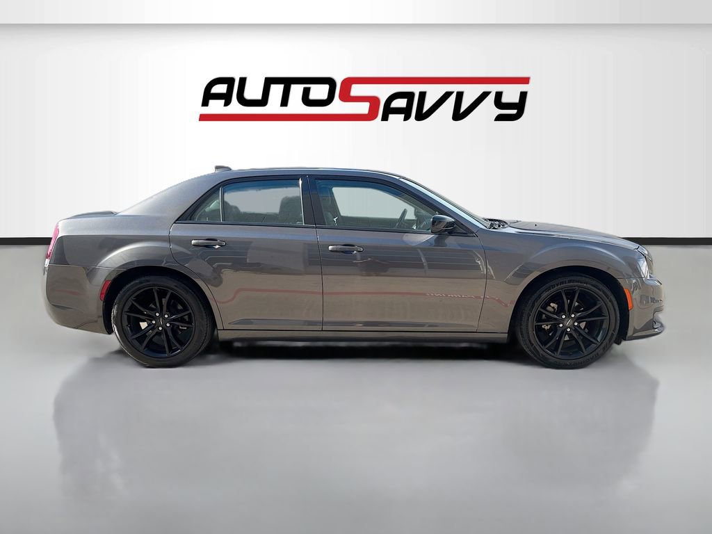 Used 2021 Chrysler 300 Touring w/ Sport Appearance Package RWD image 8