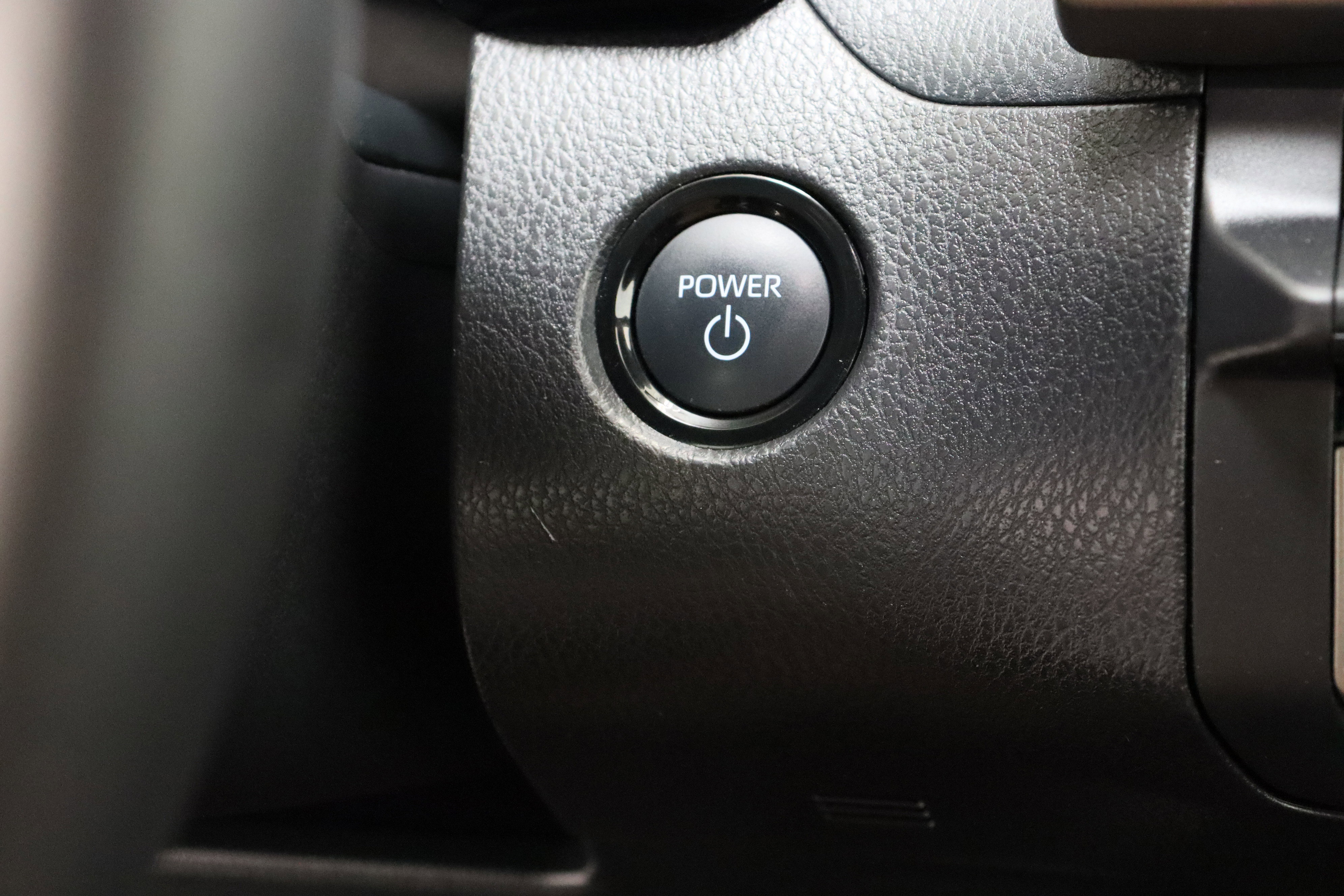 Used 2025 Toyota Camry SE FWD image 17