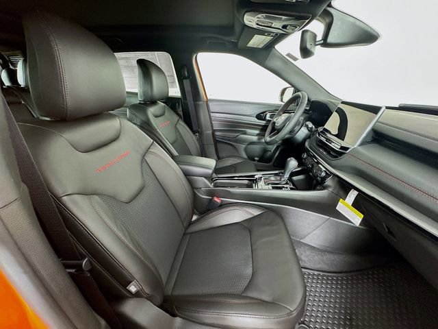 New 2026 Jeep Compass Trailhawk w/ Sun, Sound & Navigation Group image 26