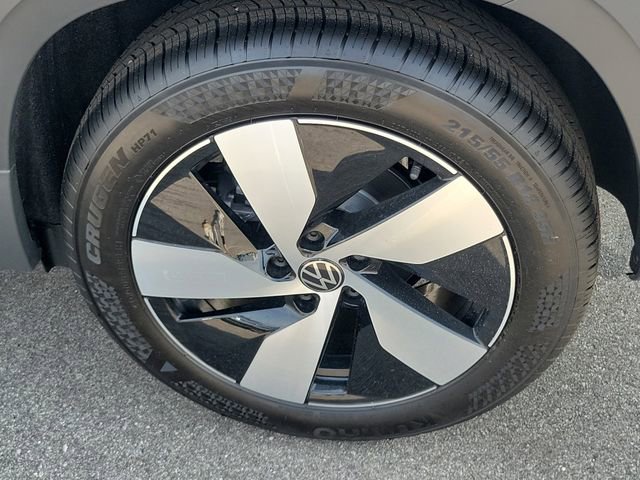 New 2025 Volkswagen Taos S image 27