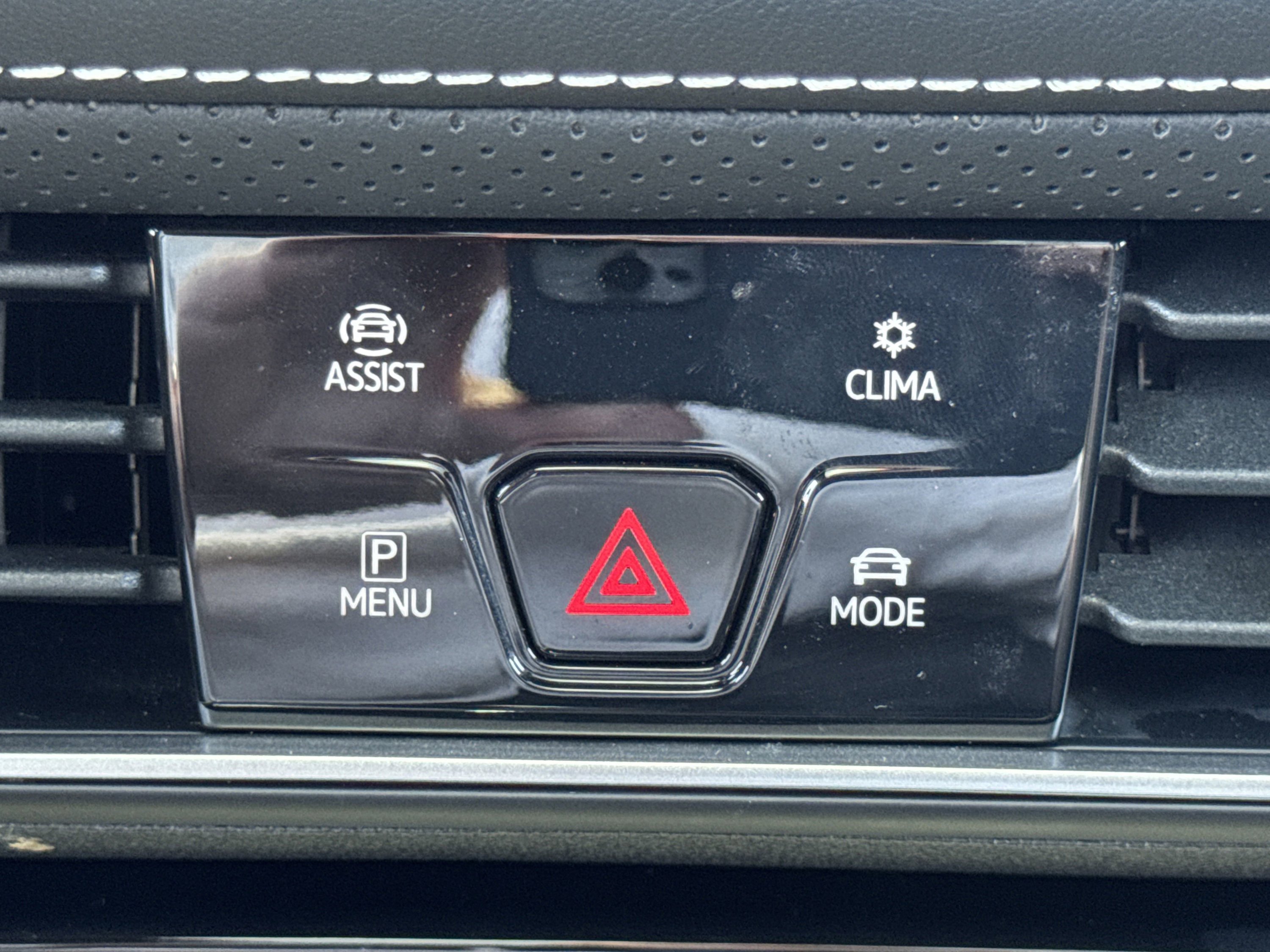 Used 2024 Volkswagen Atlas Cross Sport SEL Premium R-Line image 70