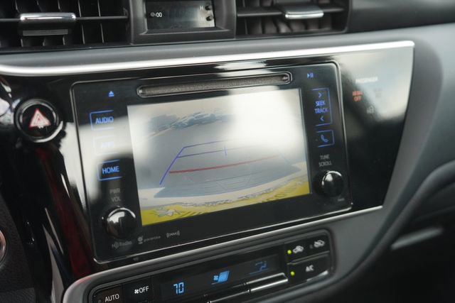 Used 2017 Toyota Corolla XLE image 28