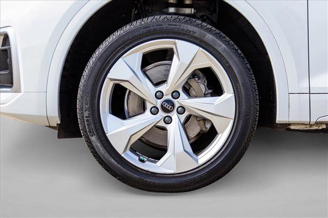 Used 2023 Audi Q5 2.0T Premium Plus w/ Premium Plus Package AWD/4WD image 9