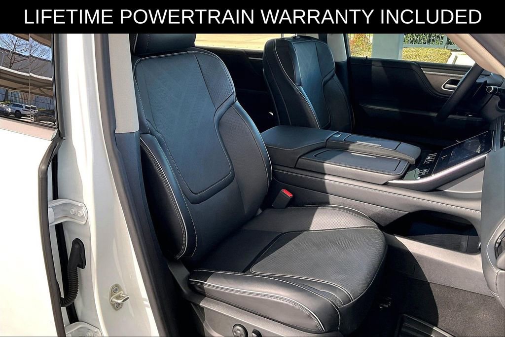 Certified 2025 INFINITI QX80 Luxe image 10