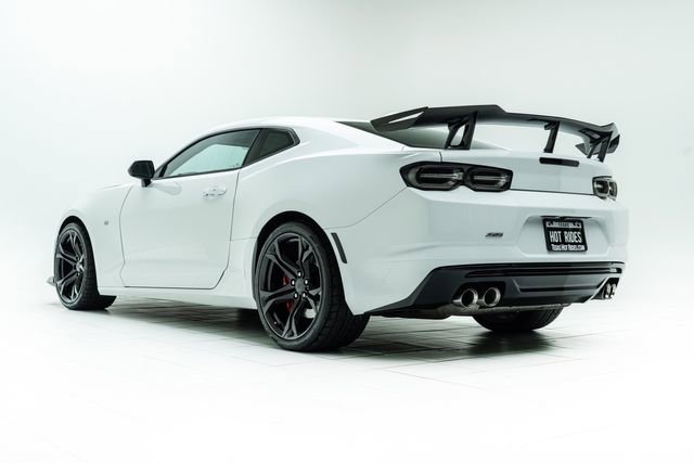 Used 2019 Chevrolet Camaro SS RWD image 18
