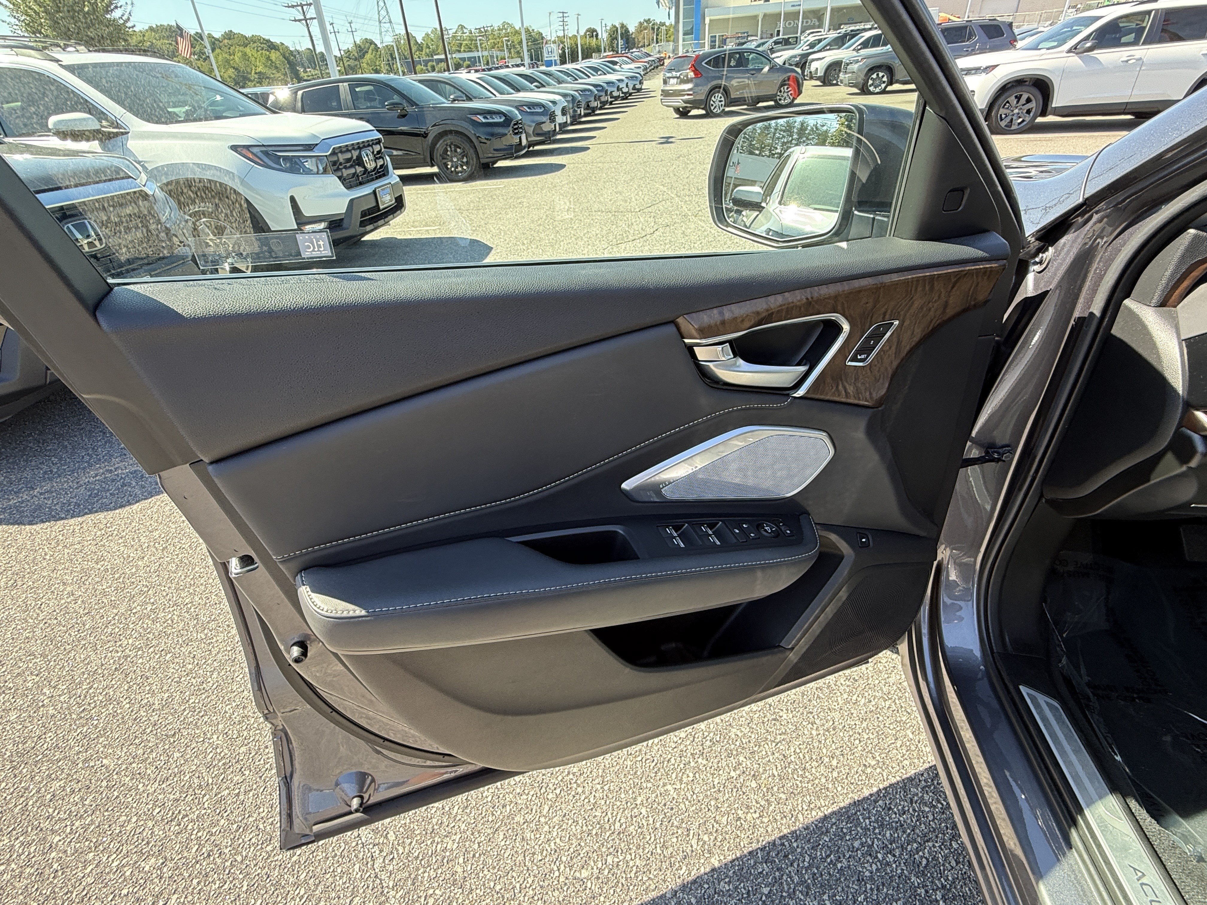 Used 2021 Acura RDX w/ Advance Package AWD/4WD image 16