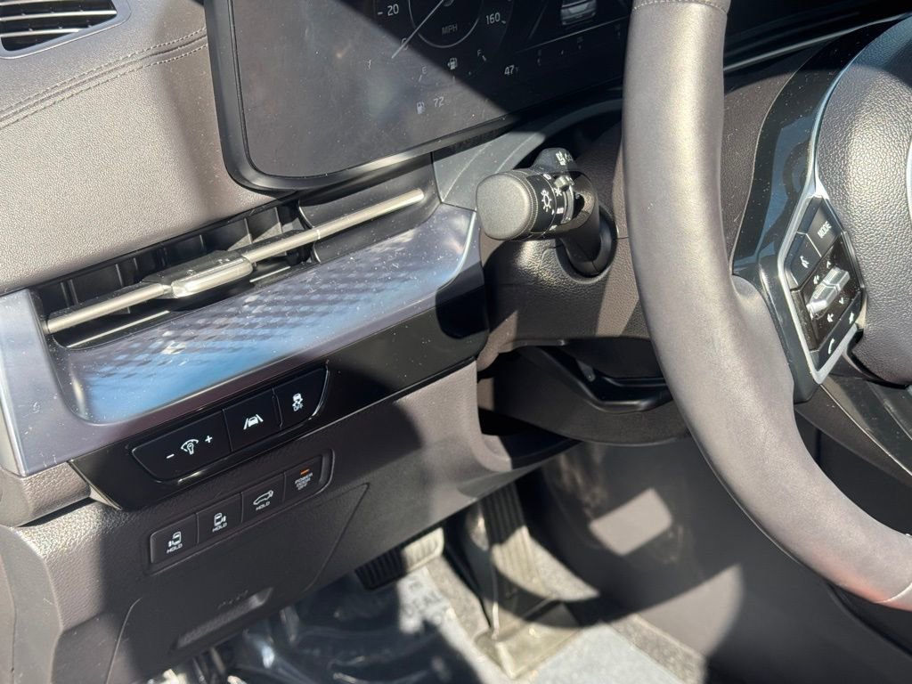 Used 2024 Kia Carnival SX Prestige image 15